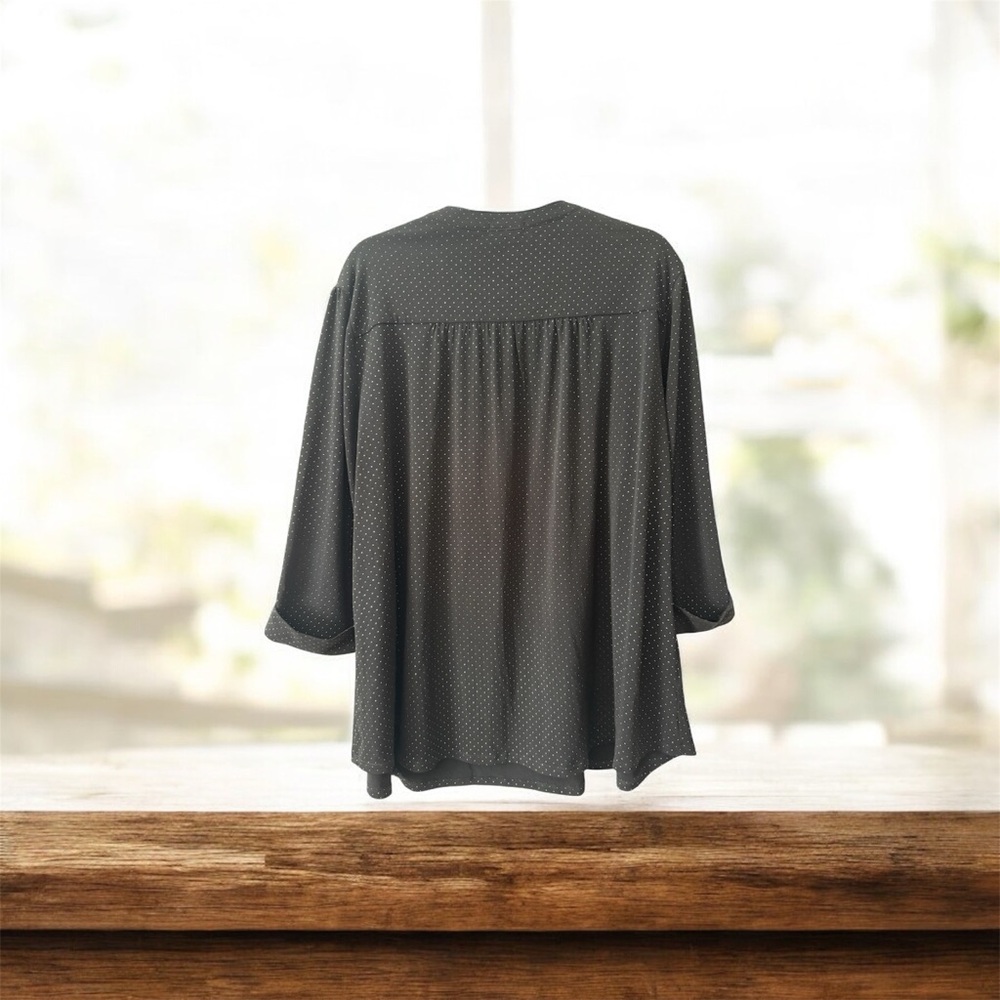 Cocomo Black Button-Up Blouse - Picture 2 of 9